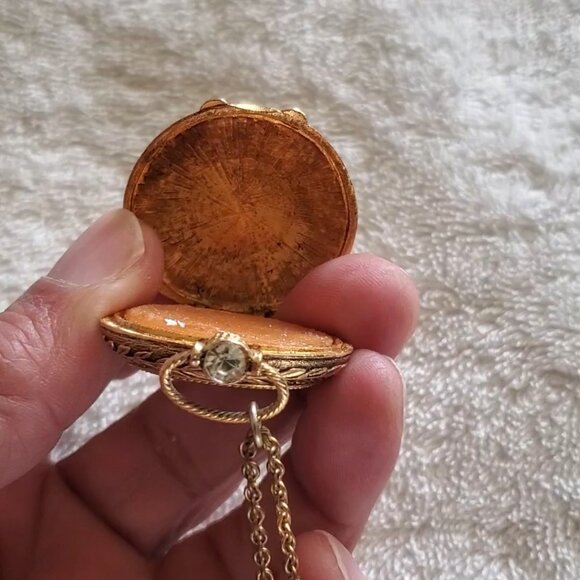 A vintage perfume gold pendant with cluster diamond above pendant, item #A-99 - Picture 6 of 7